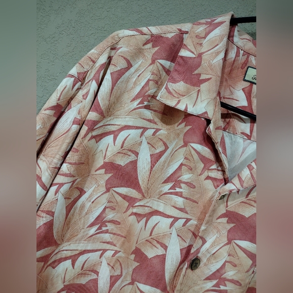 🪸 Tommy Bahama Hawaiian Vacation Peach Coral Leaf Printed Novelty Silk Shirt - Picture 2 of 6